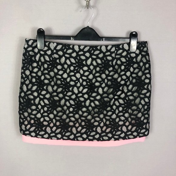Diane Von Furstenberg Lace Elley Mini Skirt Size 12 - Picture 6 of 10
